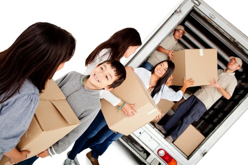 Removal team handling urgent same day move in Earls Court street area
