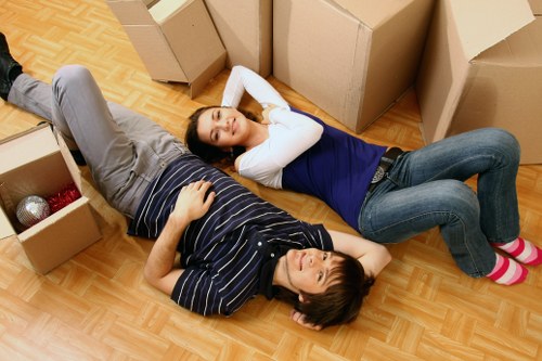 Local moving help for flats and apartments near Earls Court