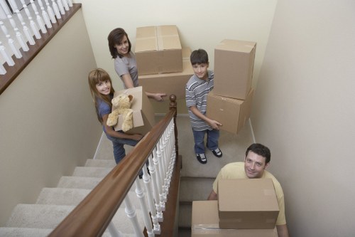 Risk assessment and planning for a safe removal van service